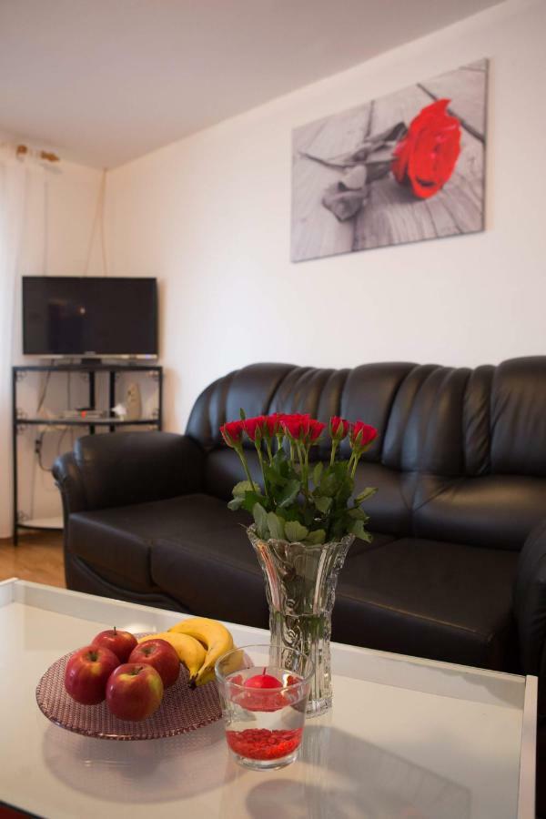 Apartman Antea Оточац Экстерьер фото